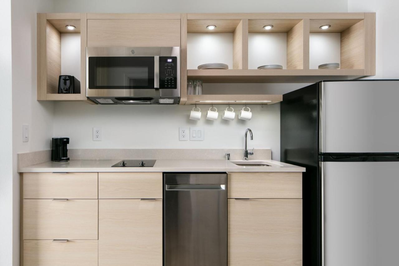 Towneplace Suites By Marriott Oconomowoc Εξωτερικό φωτογραφία