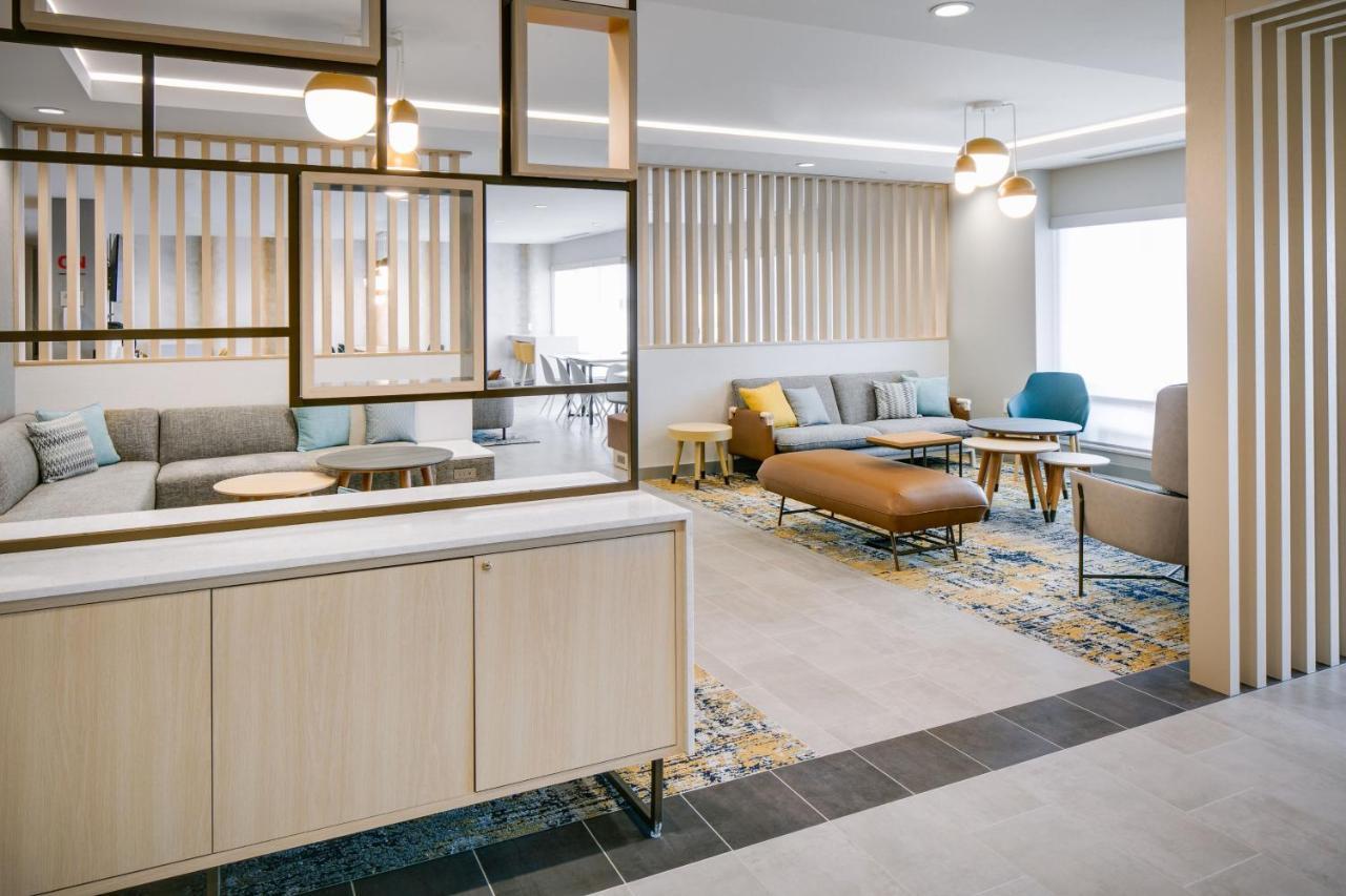 Towneplace Suites By Marriott Oconomowoc Εξωτερικό φωτογραφία