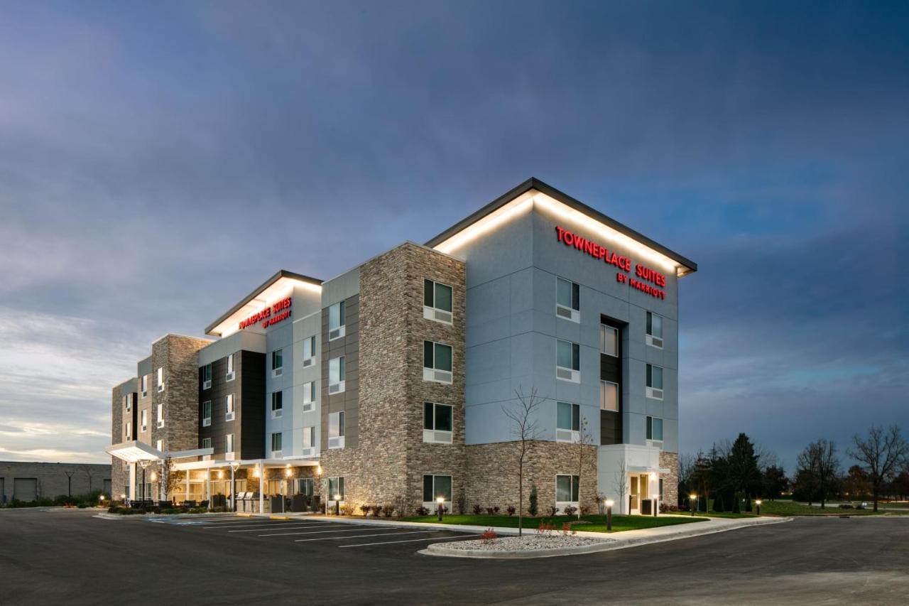 Towneplace Suites By Marriott Oconomowoc Εξωτερικό φωτογραφία