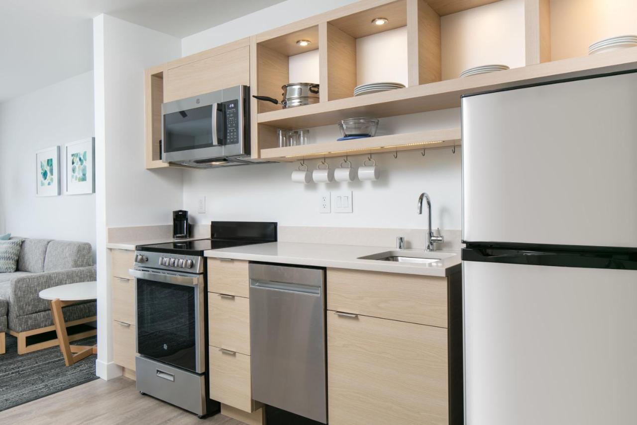 Towneplace Suites By Marriott Oconomowoc Εξωτερικό φωτογραφία