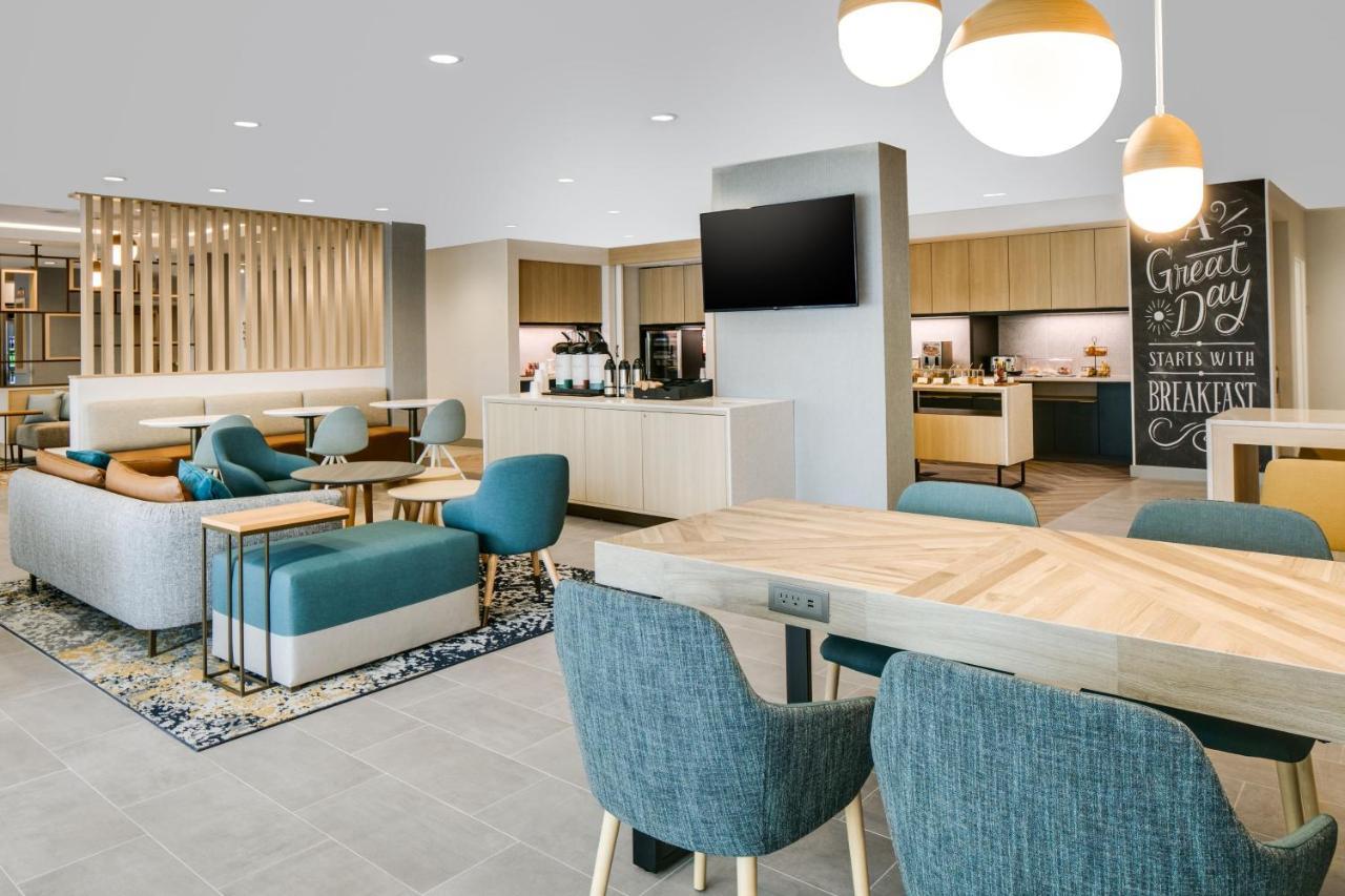 Towneplace Suites By Marriott Oconomowoc Εξωτερικό φωτογραφία