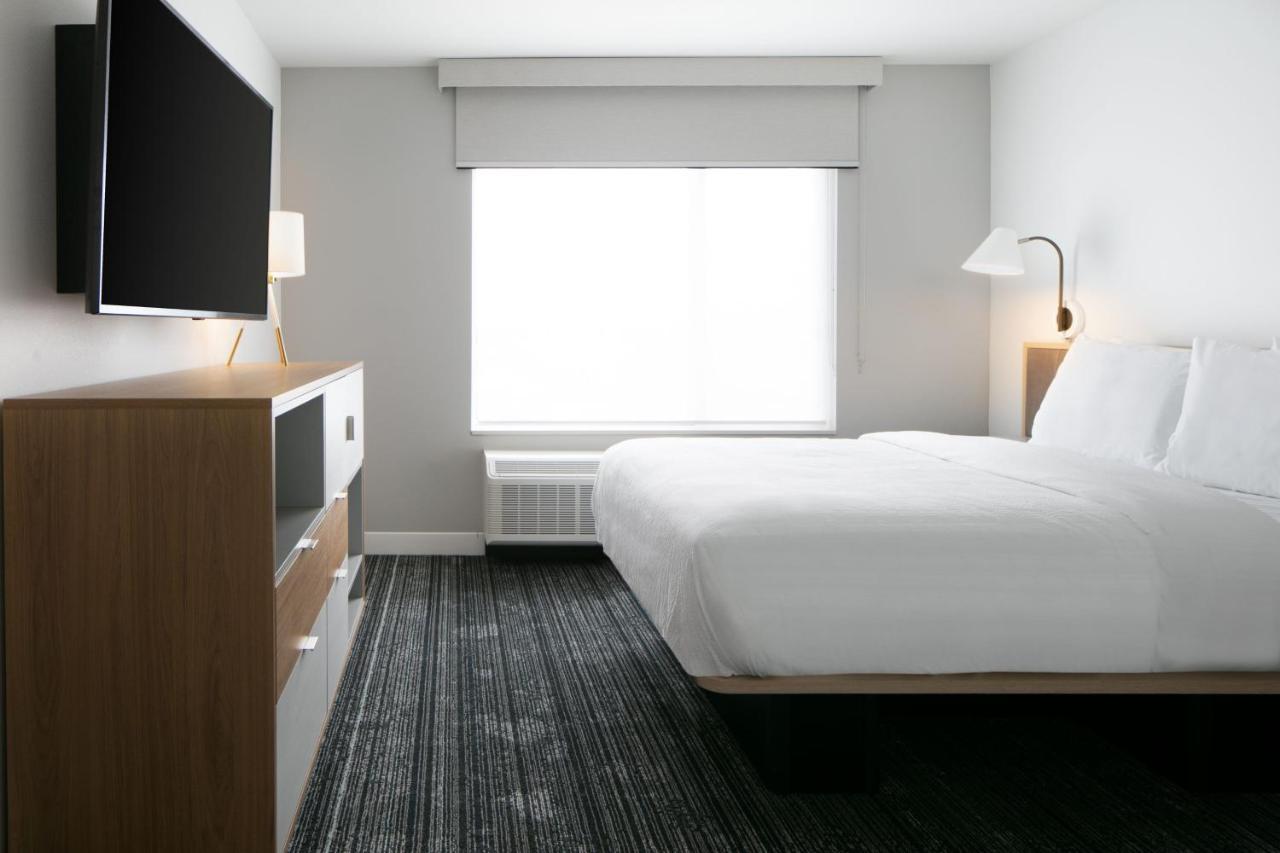 Towneplace Suites By Marriott Oconomowoc Εξωτερικό φωτογραφία